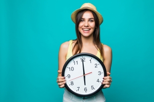 Woman_holding_clock_300_200_int_c1-1x.jpg